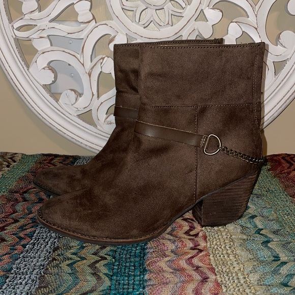 Coconuts Matisse womens boots 9.5 brown ankle western suede chain almond toe - Picture 1 of 8
